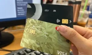 Tôi có phải trả tiền khi thẻ visa bị kẻ trộm sử dụng?